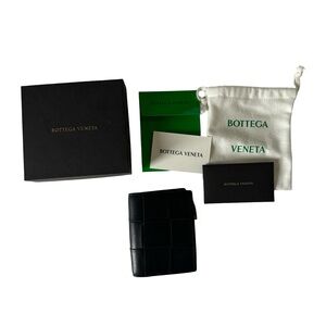 Authentic Bottega Veneta Timeless Black Leather Fold Wallet